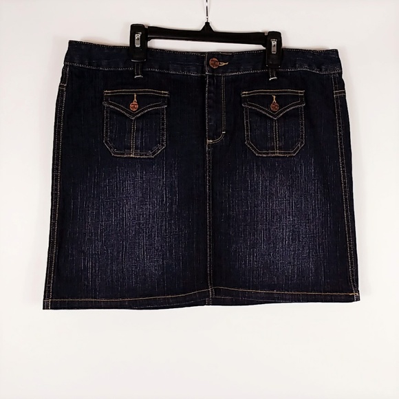 Tommy Hilfiger Size 12 Womens Blue Denim Skirt - Picture 1 of 8